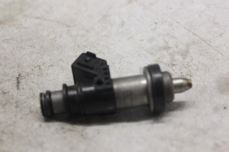 FUEL INJECTOR 15710-24F00 2002 SUZUKI HAYABUSA GSX1300R
