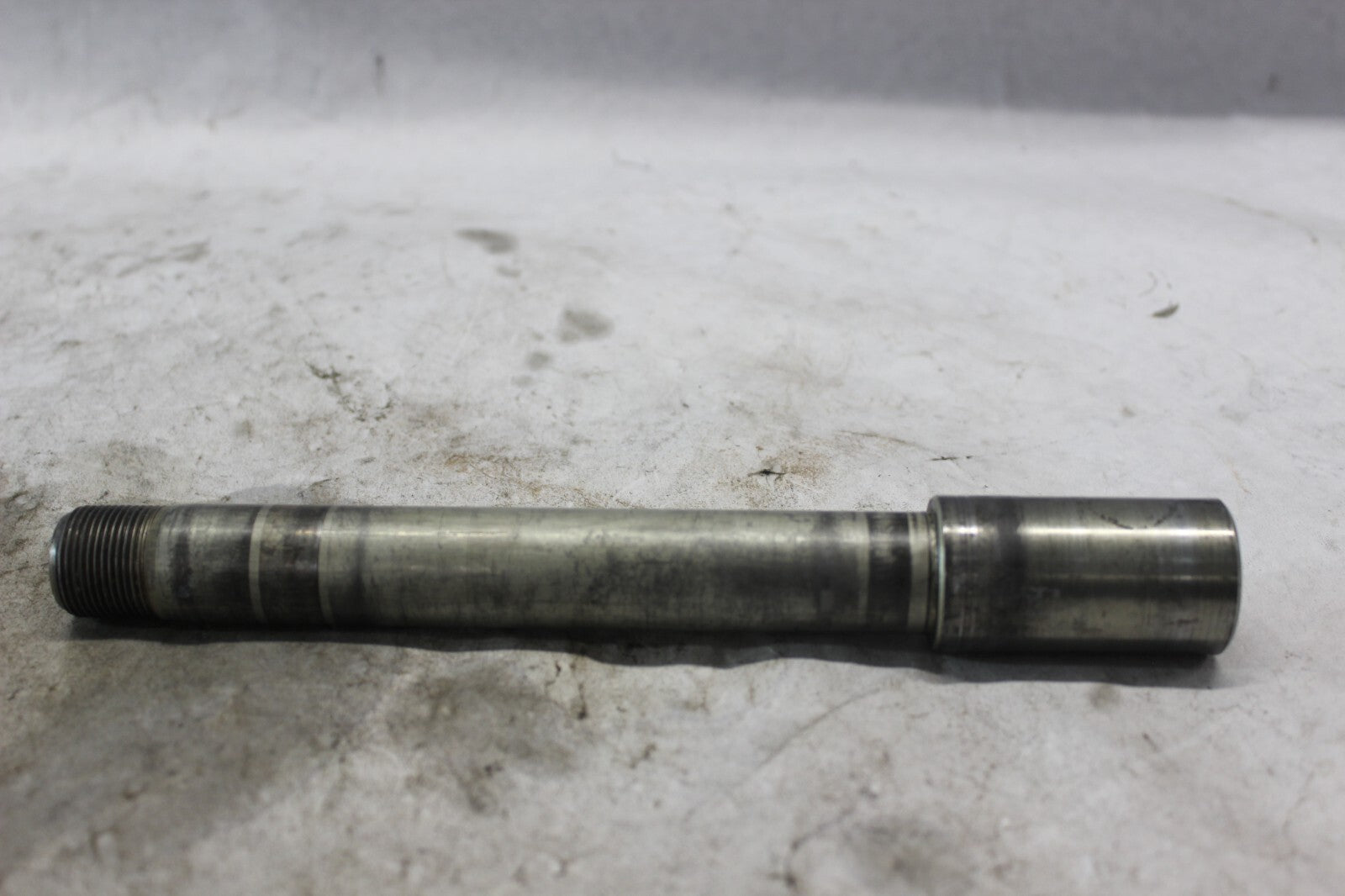 Front WHEEL Axle SUZUKI 54711-42F00 2002 SUZUKI HAYABUSA GSX1300R