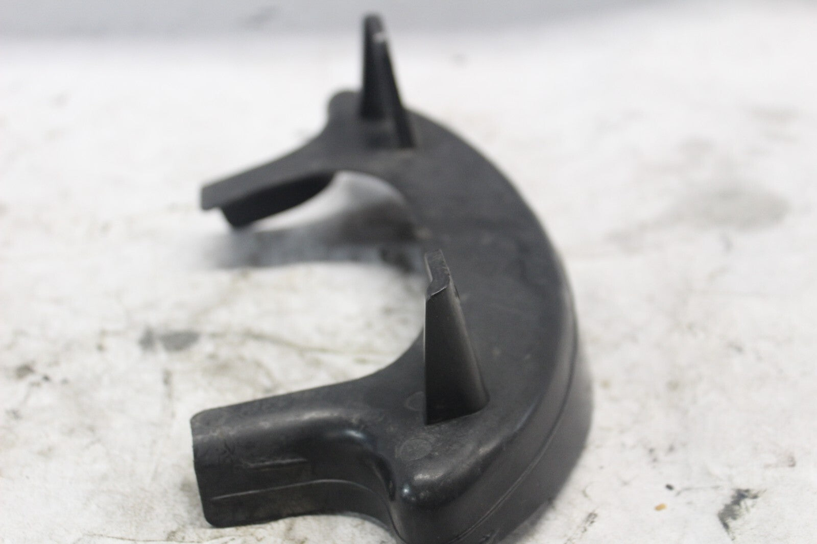 STEERING STEM FRONT COVER 61401-MA1-770  1982 HONDA GL500I SILVERWING