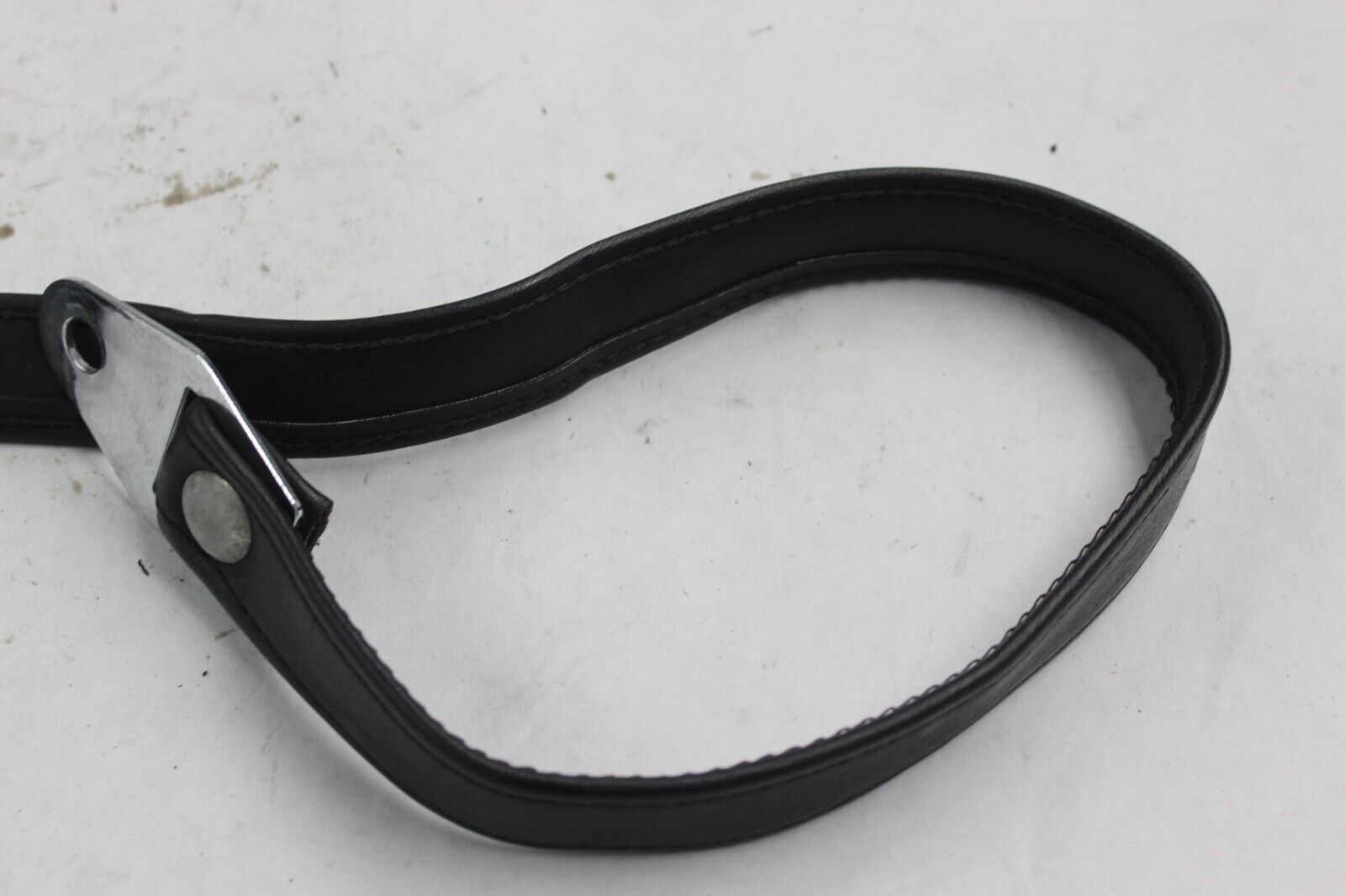 52400054 PASSENGER HANG ON STRAP HARLEY DAVIDSON