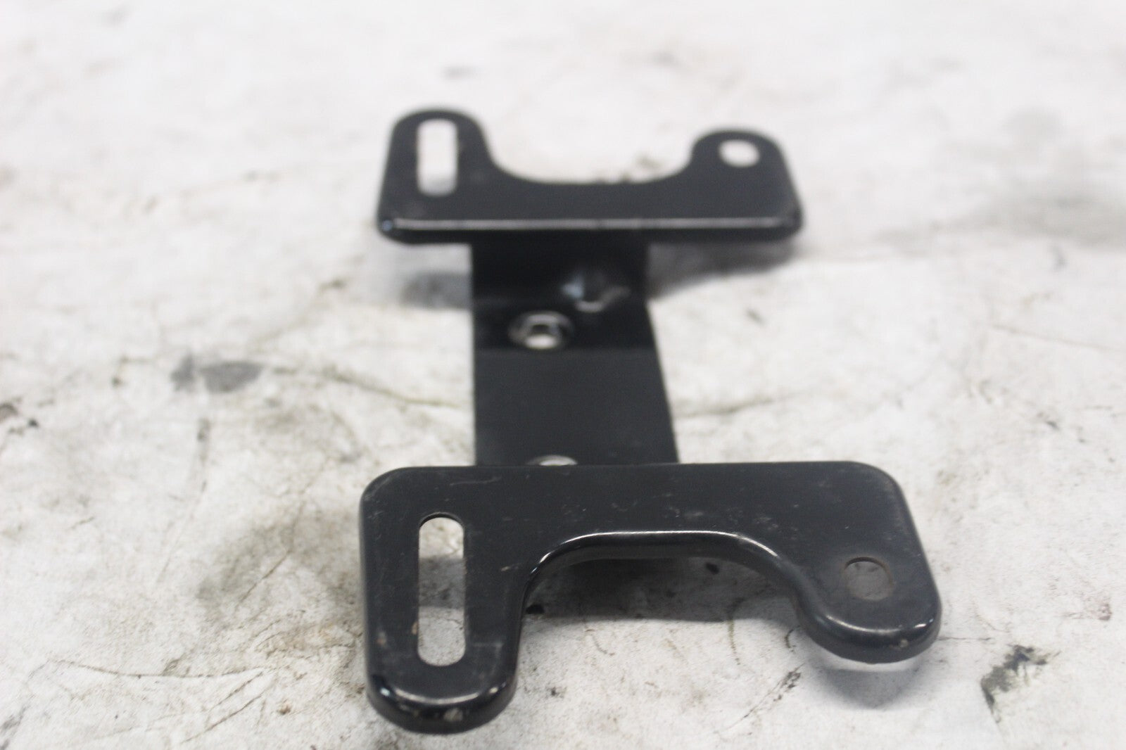 LICENSE PLATE BRACKET 84701-MA1-670  1982 HONDA GL500I SILVERWING