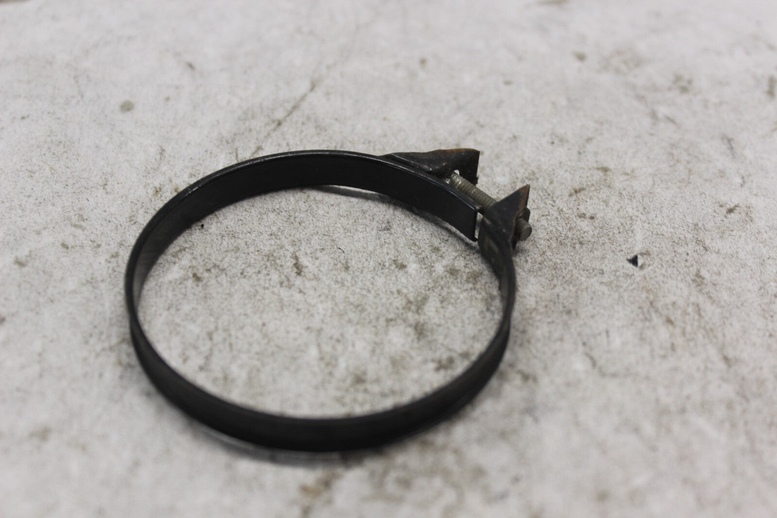 AIR CLEANER TUBE CLAMP 17255-MN1-670  1998 HONDA CBR900RR