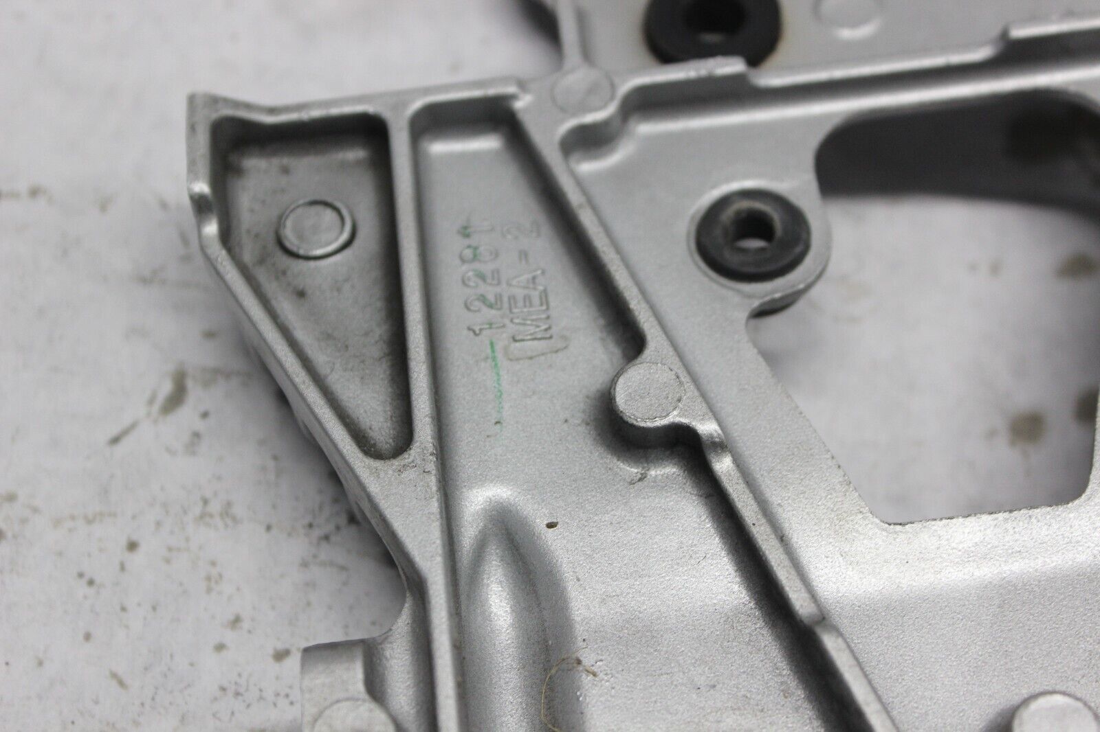 12281-MFR-670 FIN, CYLINDER HEAD (RR. RIGHT) 2010 HONDA FURY VT1300CX