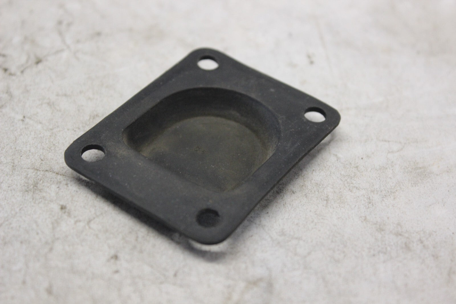 SADDLEBAG LOCK RUBBER 81217-463-770 1982 HONDA GOLDWING GL1100A