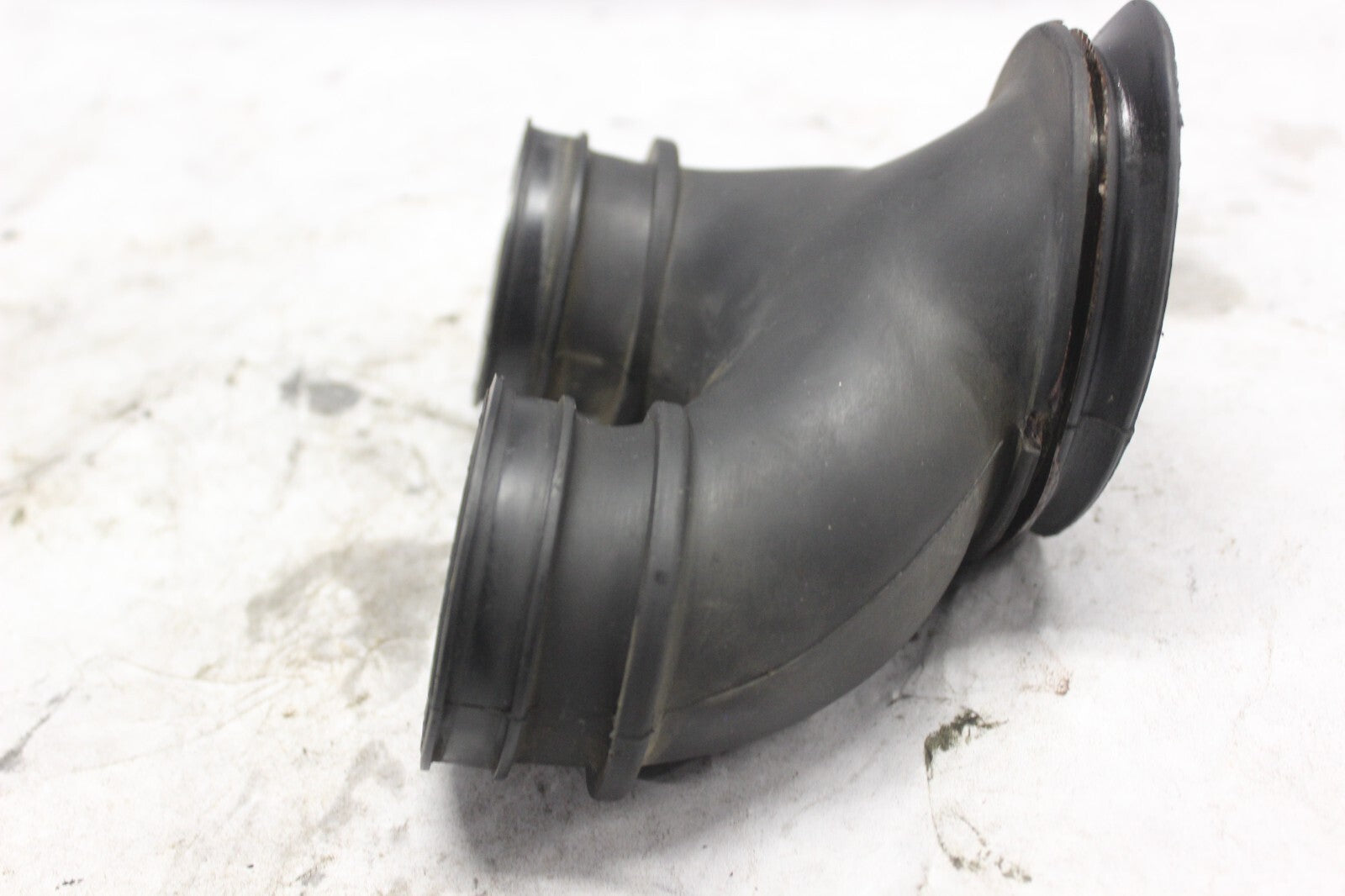 AIR CLEANER CONNECTING TUBE 17254-MA1-300 1982 HONDA GL500I SILVERWING
