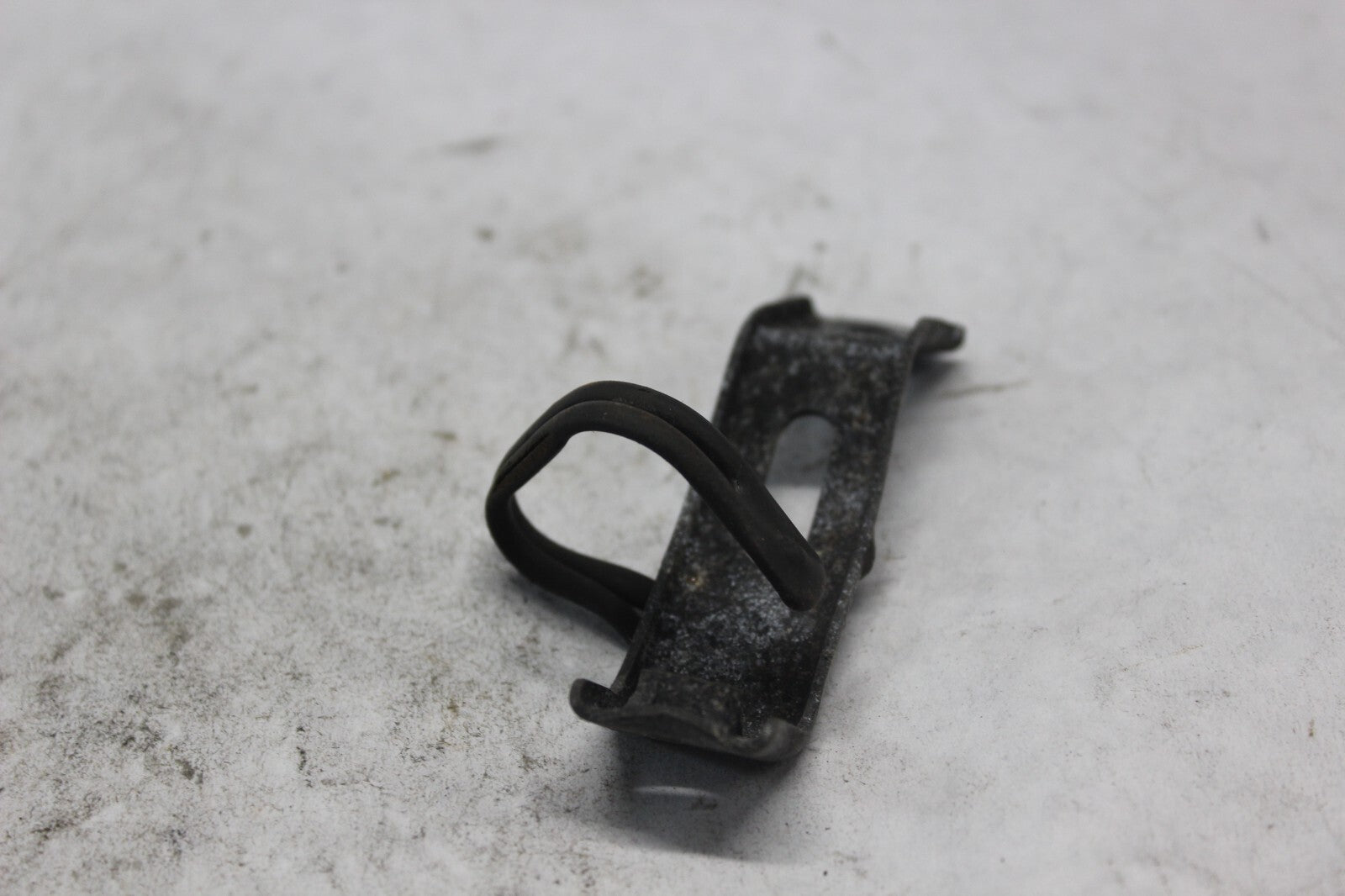 RIGHT LOWER COWL STAY 64546-MW0-000 1998 HONDA CBR900RR