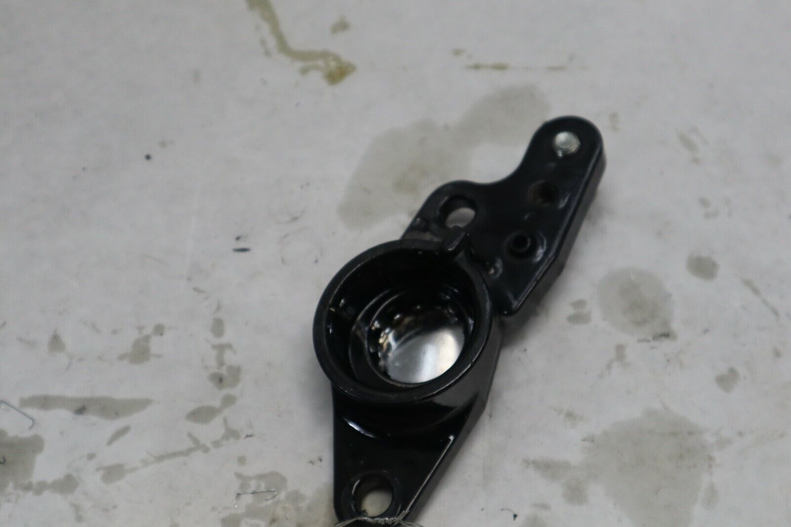 OEM Harley Davidson Rear Swingarm Form Bracket LEFT 2005 Road King Blk/Red