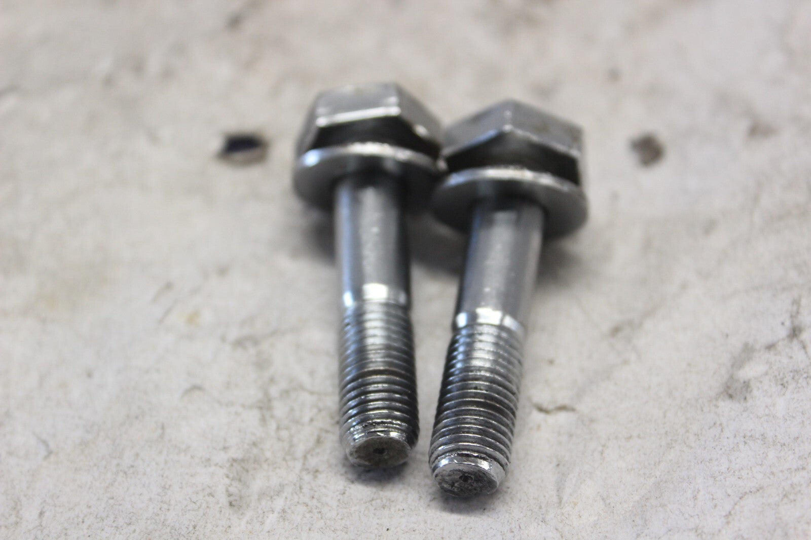 FRONT CALIPER BOLT 2PCS 90123-MB9-870 1982 HONDA GOLDWING GL1100A