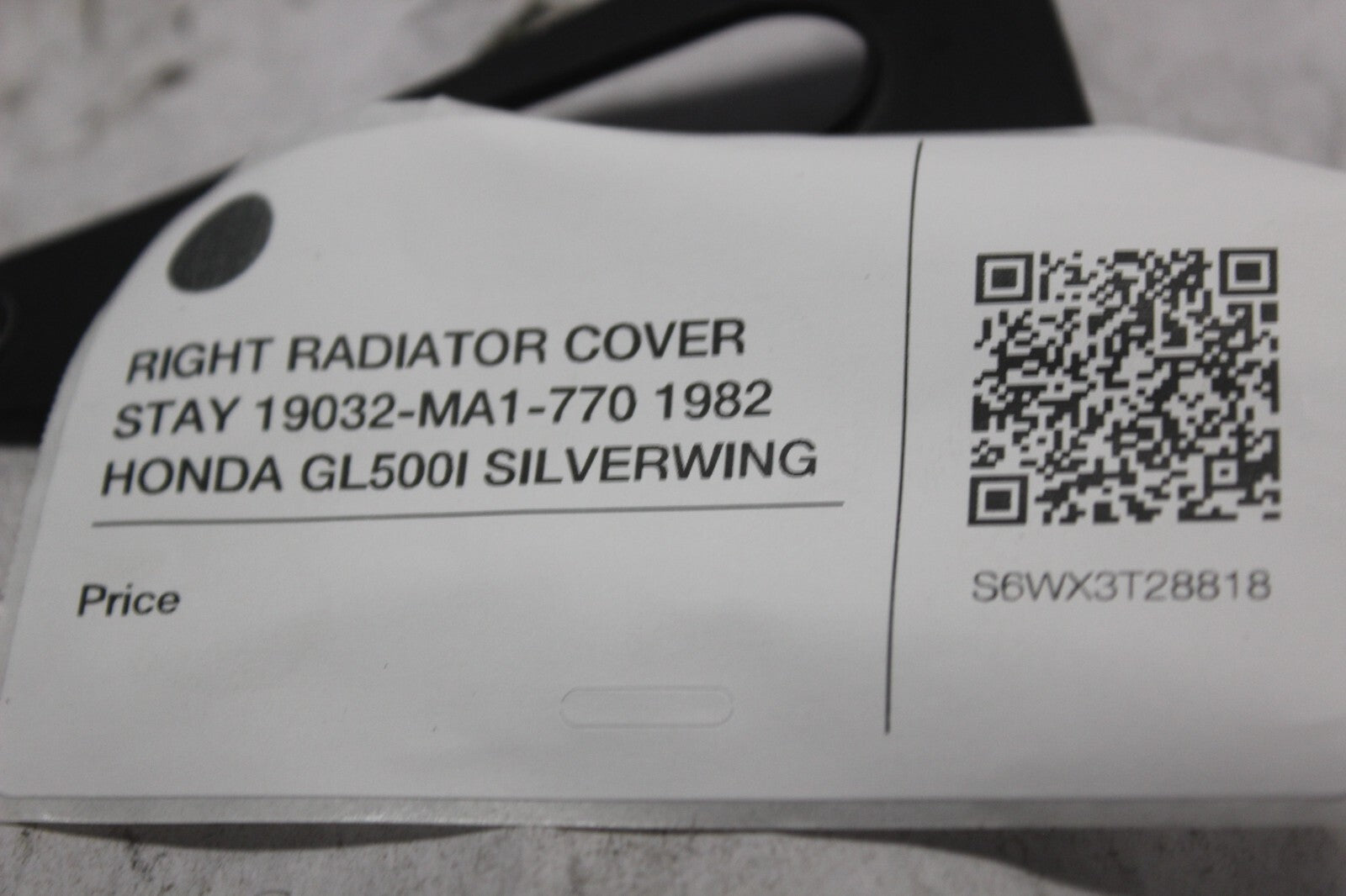 RIGHT RADIATOR COVER STAY 19032-MA1-770 1982 HONDA GL500I SILVERWING