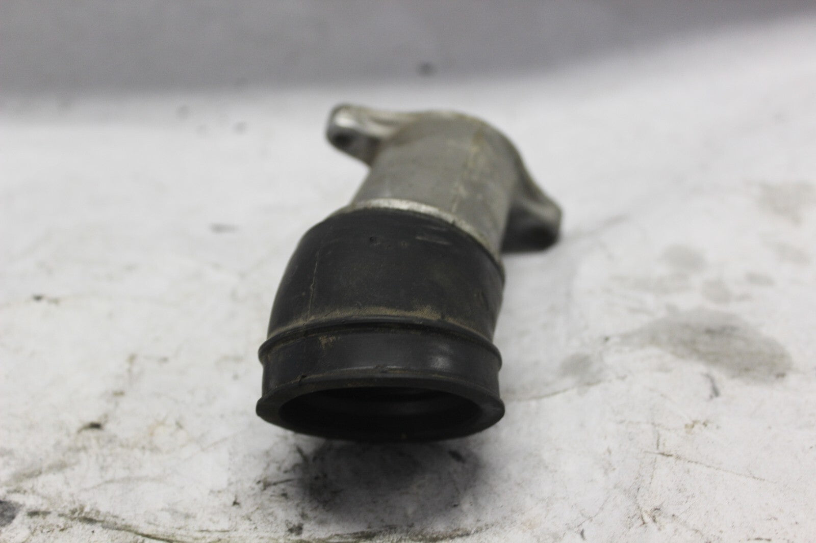 LEFT CARBURETOR INSULATOR 16221-MA1-000 1982 HONDA GL500I SILVERWING