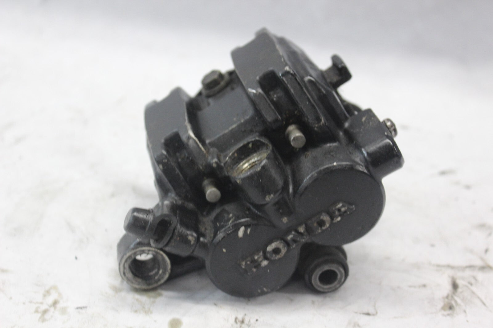 REAR BRAKE CALIPER 43101-MB9-871 1982 HONDA GOLDWING GL1100A