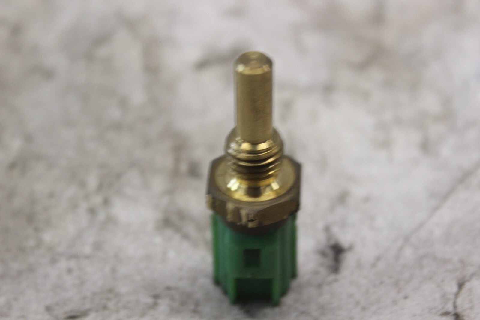 AIR TEMP SENSOR 13650-61B00 2002 SUZUKI HAYABUSA GSX1300R