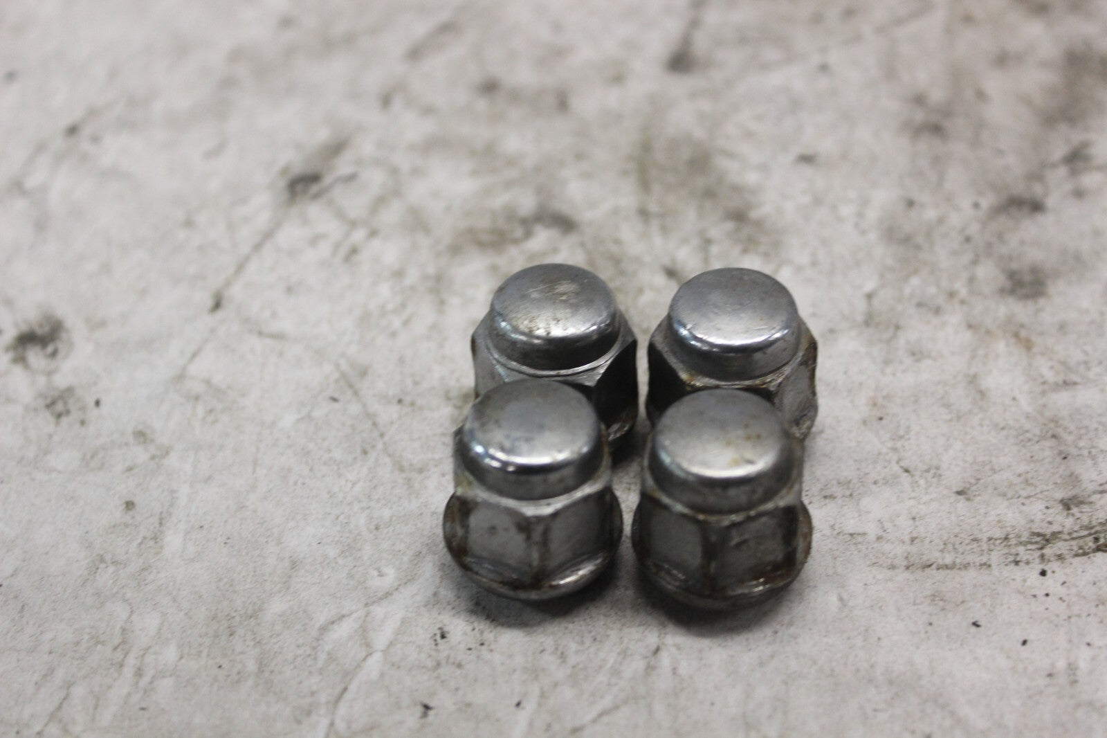 WHEEL NUT 4PCS 90304-SF0-751 2002 HONDA VFR800 INTERCEPTOR