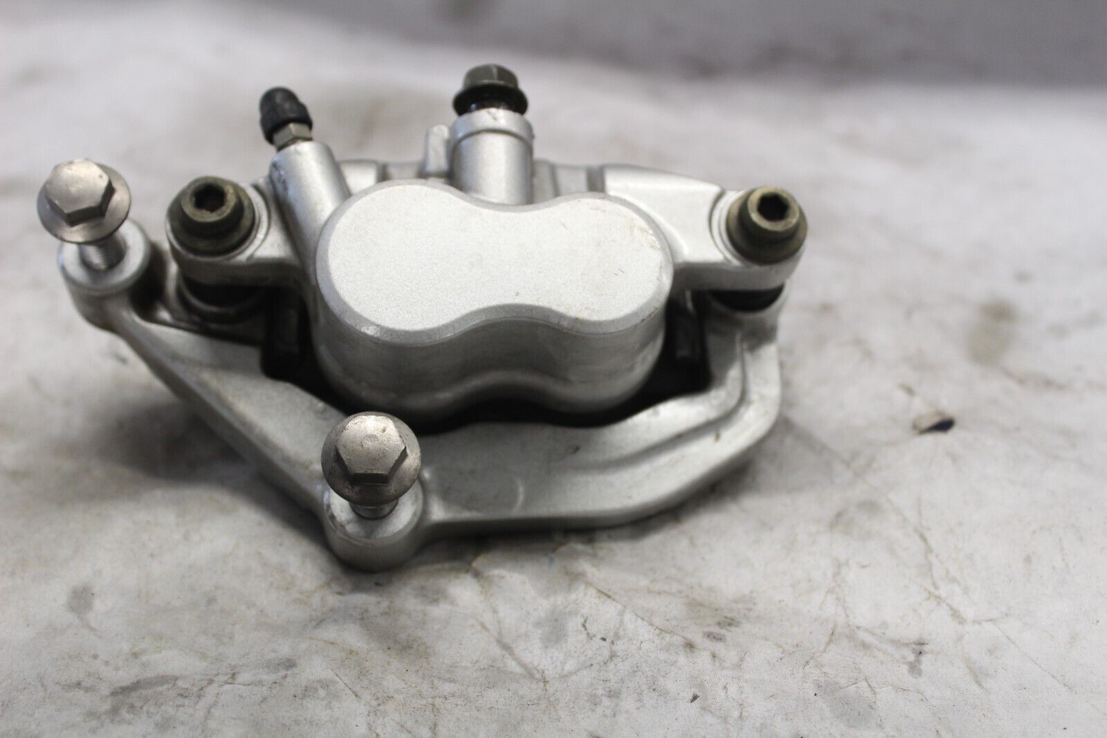 FRONT CALIPER ASSY LEFT 5KS-2580T-00-00 2001 XVS1100A VSTAR CLASSIC