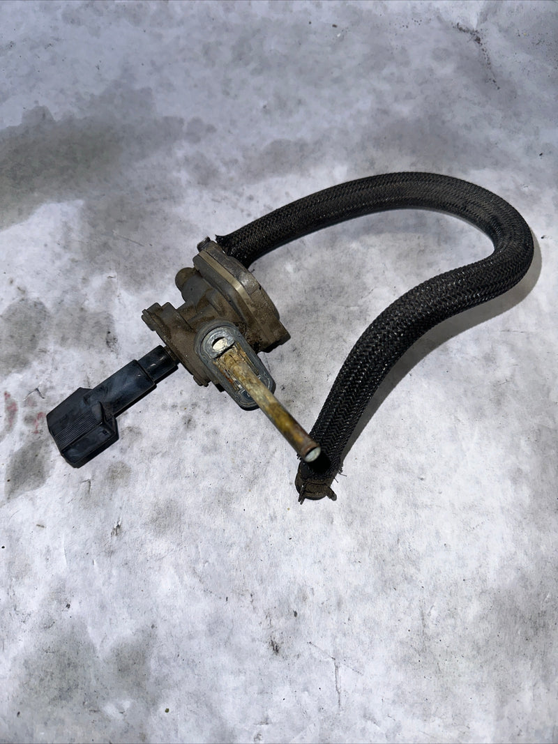 COCK ASSY., FUEL 2001 Suzuki Bandit 1200 44300-32F00