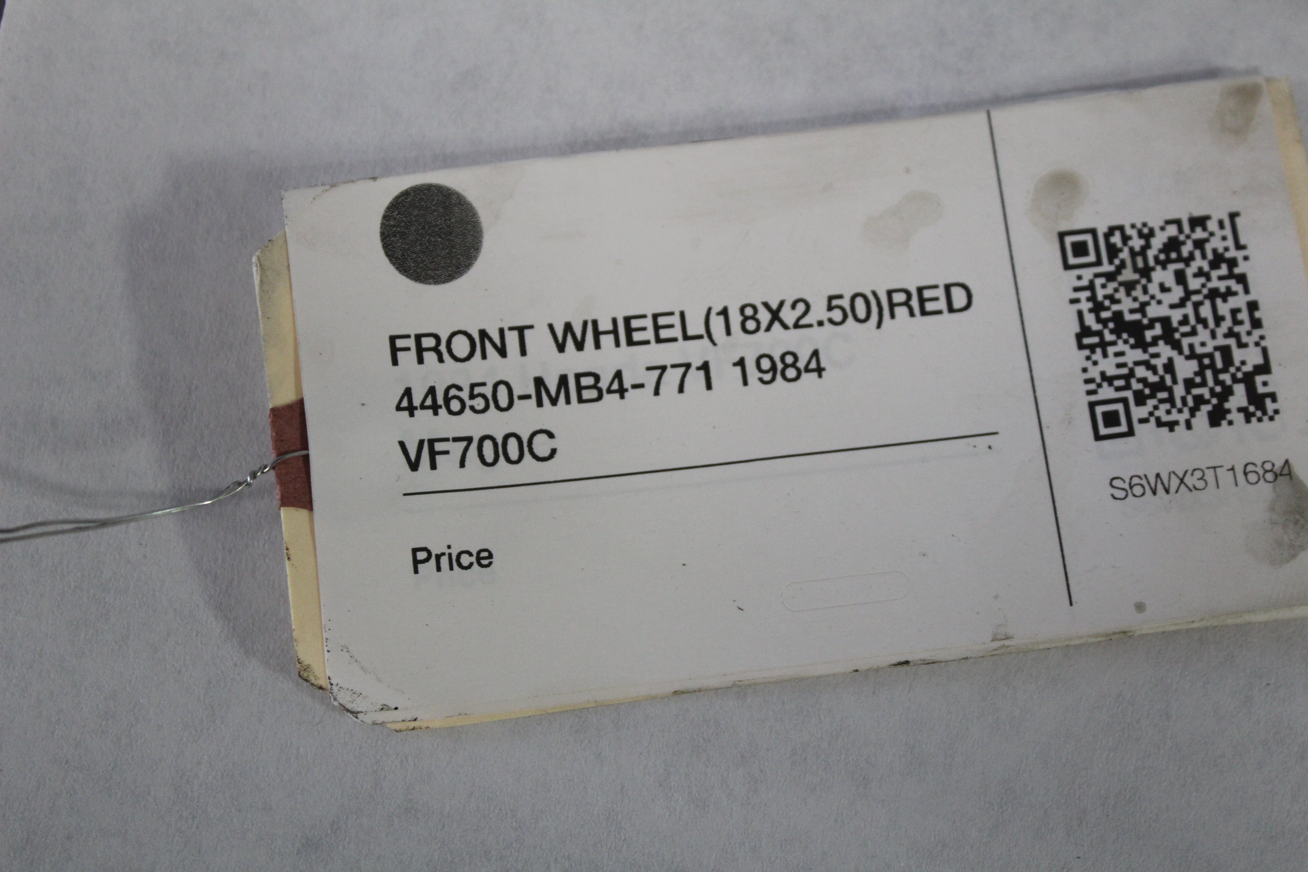 FRONT WHEEL (18X2.50) RED 44650-MB4-771 1984 Honda Magna VF700C