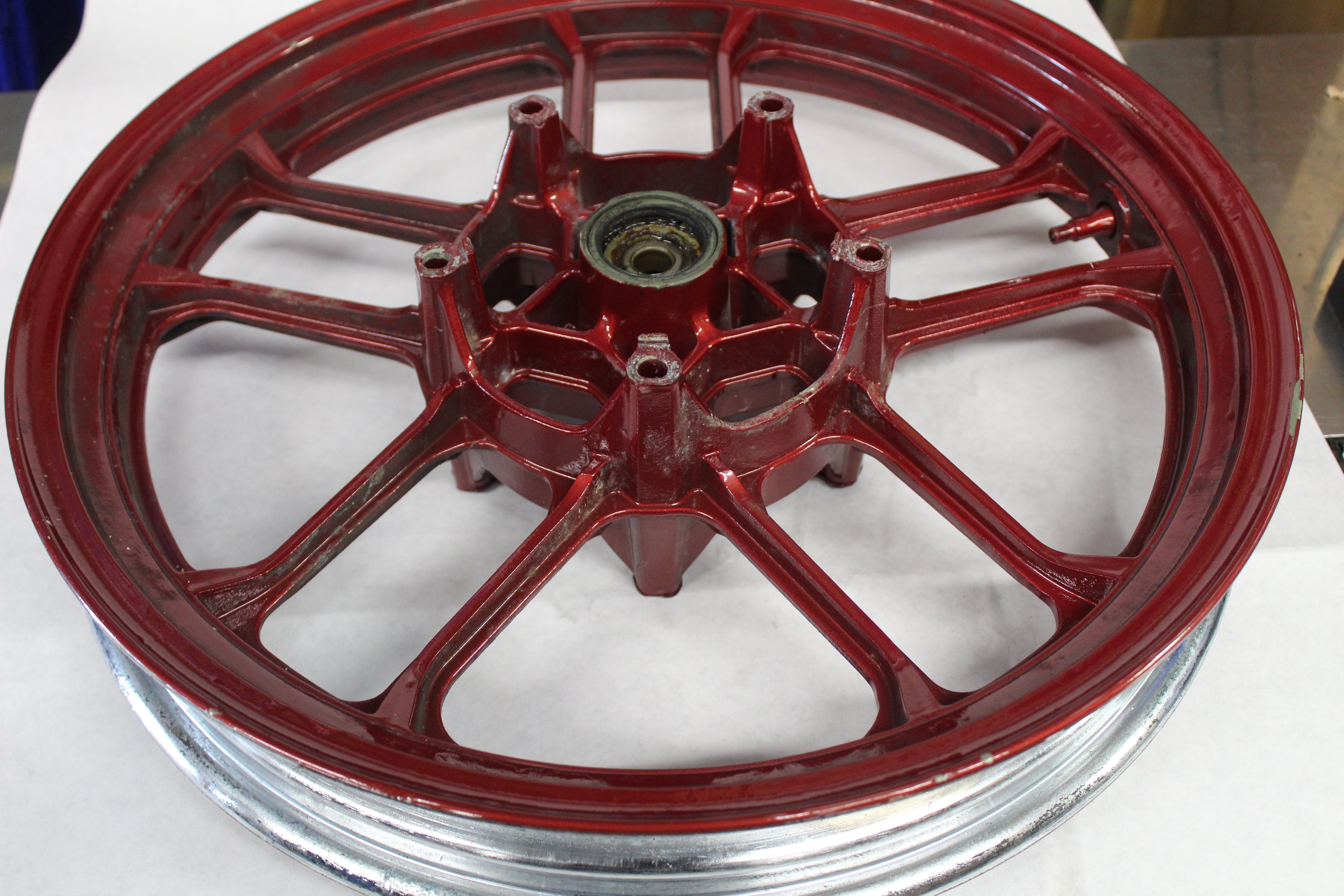 FRONT WHEEL (18X2.50) RED 44650-MB4-771 1984 Honda Magna VF700C