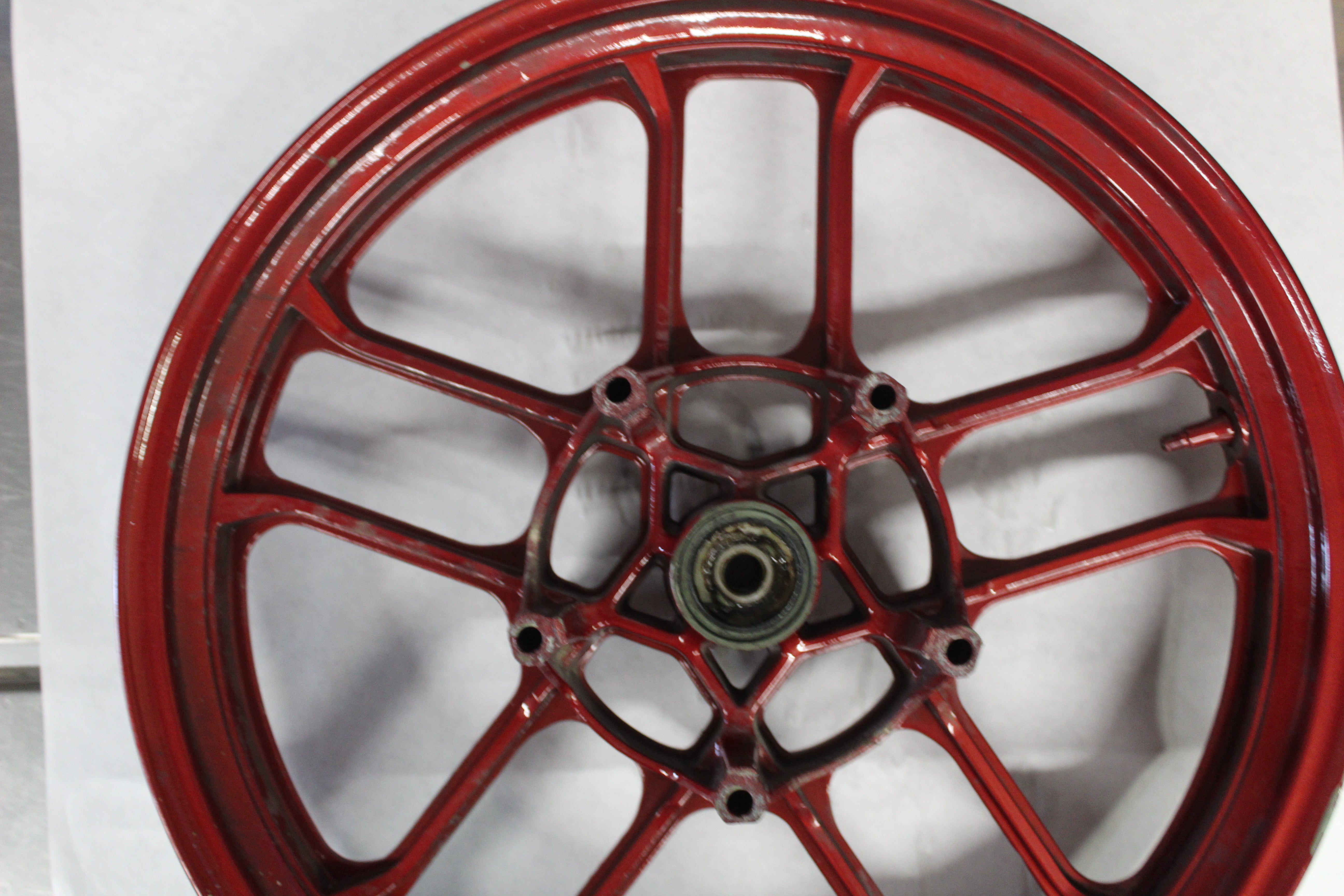 FRONT WHEEL (18X2.50) RED 44650-MB4-771 1984 Honda Magna VF700C