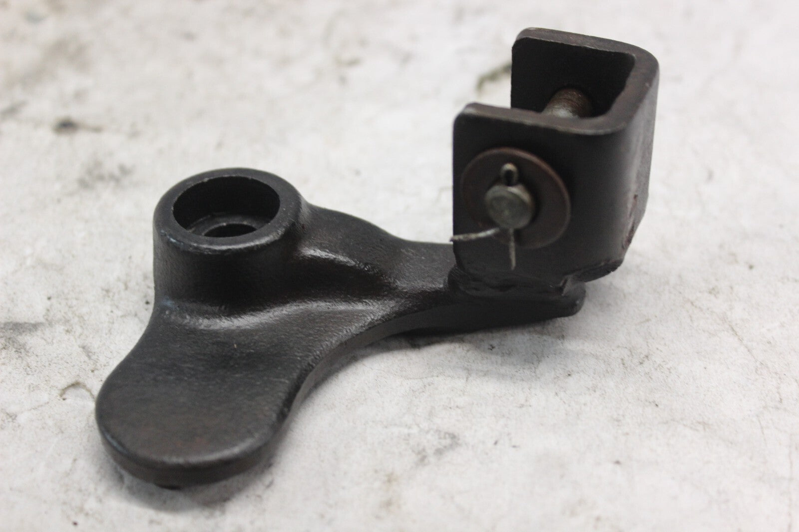 FRONT RIGHT STEP ARM 50615-MA1-000 1982 HONDA GL500I SILVERWING