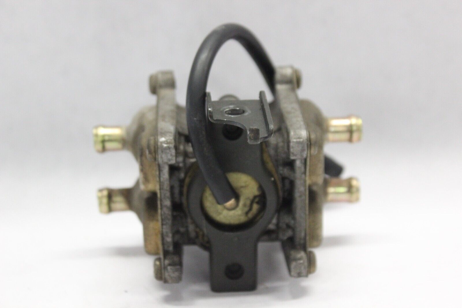 2ND AIR VALVE ASSY 18450-33E12 2001 GSF1200 SUZUKI BANDIT