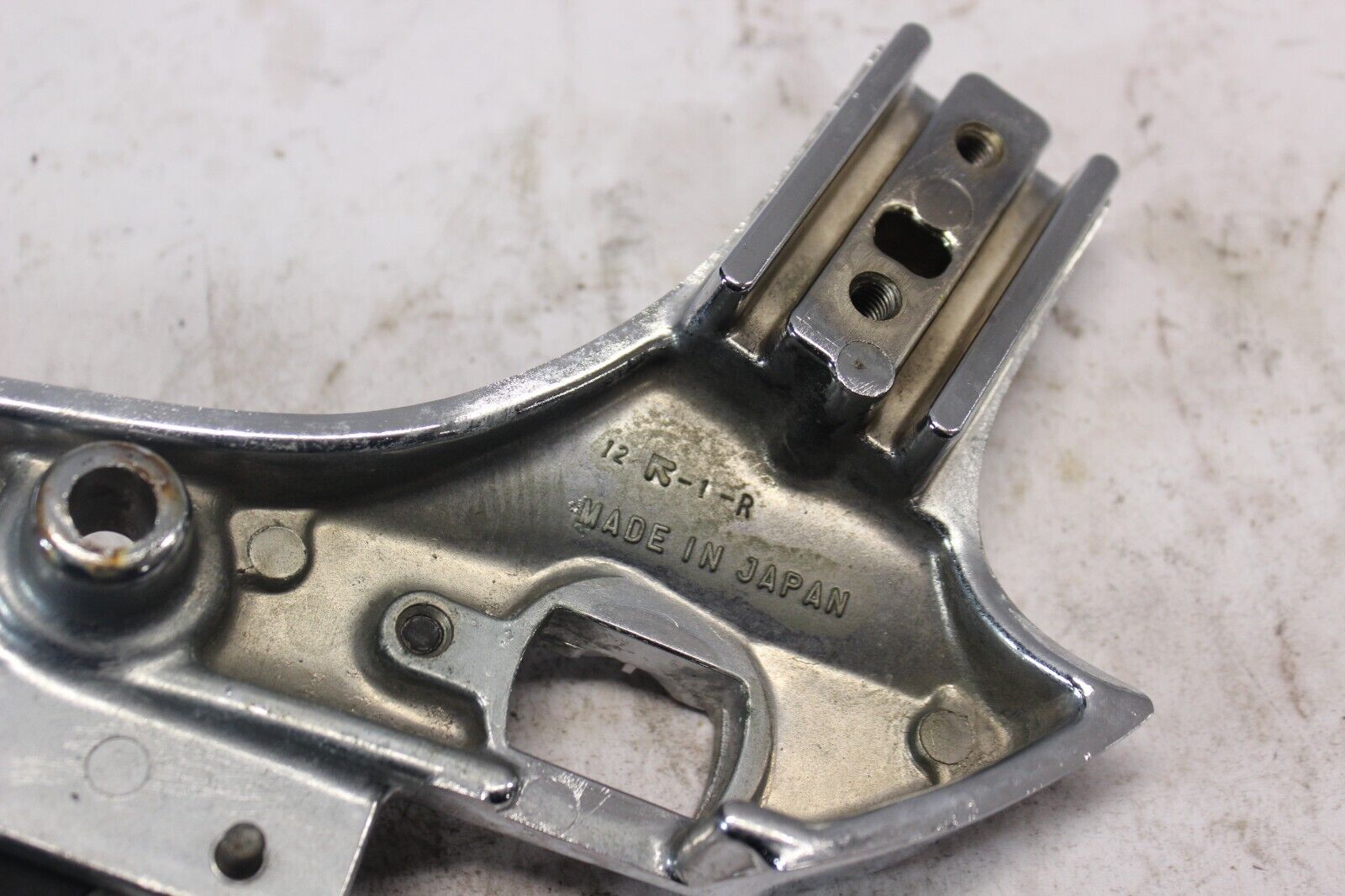 RIGHT LOWER FRAME GRIP 32109-1132 1987 VULCAN VN750A