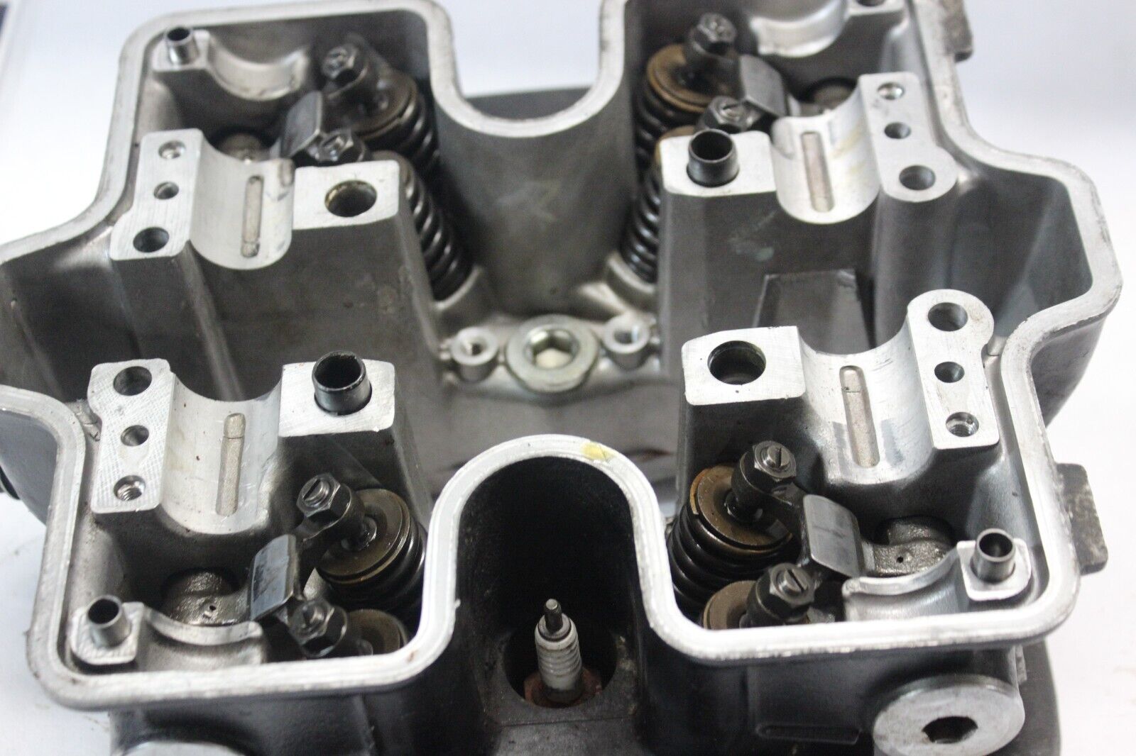 FRONT CYLINDER HEAD 12210-MB0-775 1984 HONDA VF700C