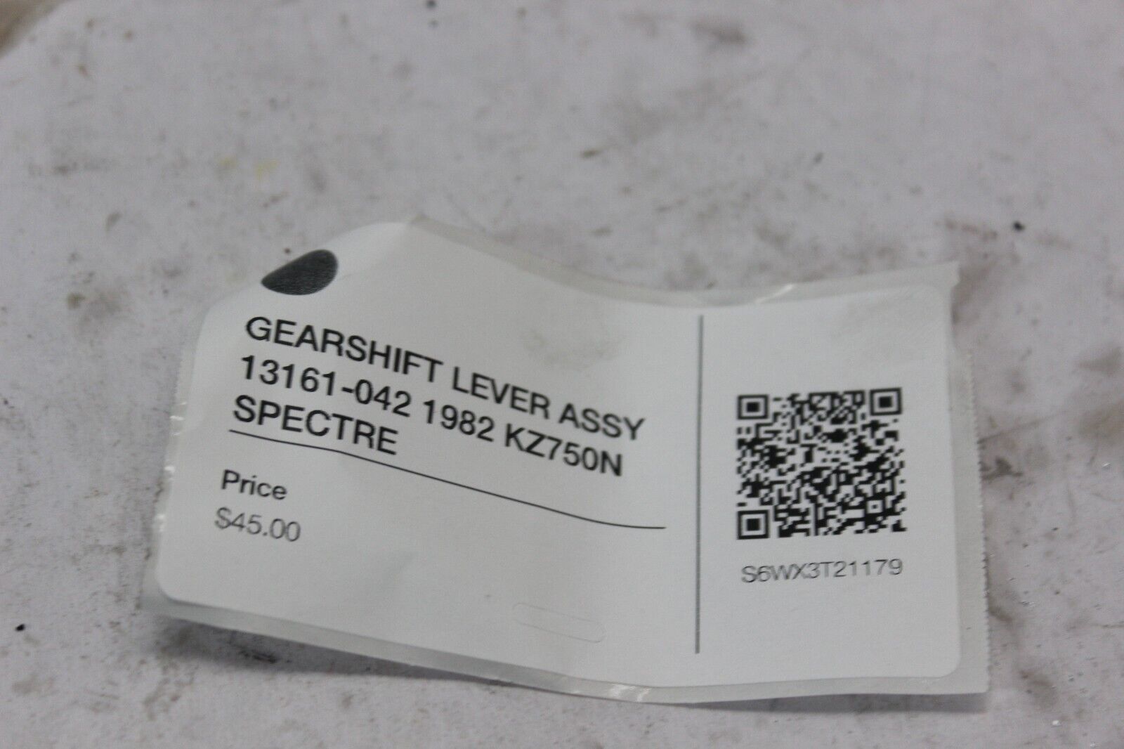 GEARSHIFT LEVER ASSY 13161-042 1982 KZ750N SPECTRE