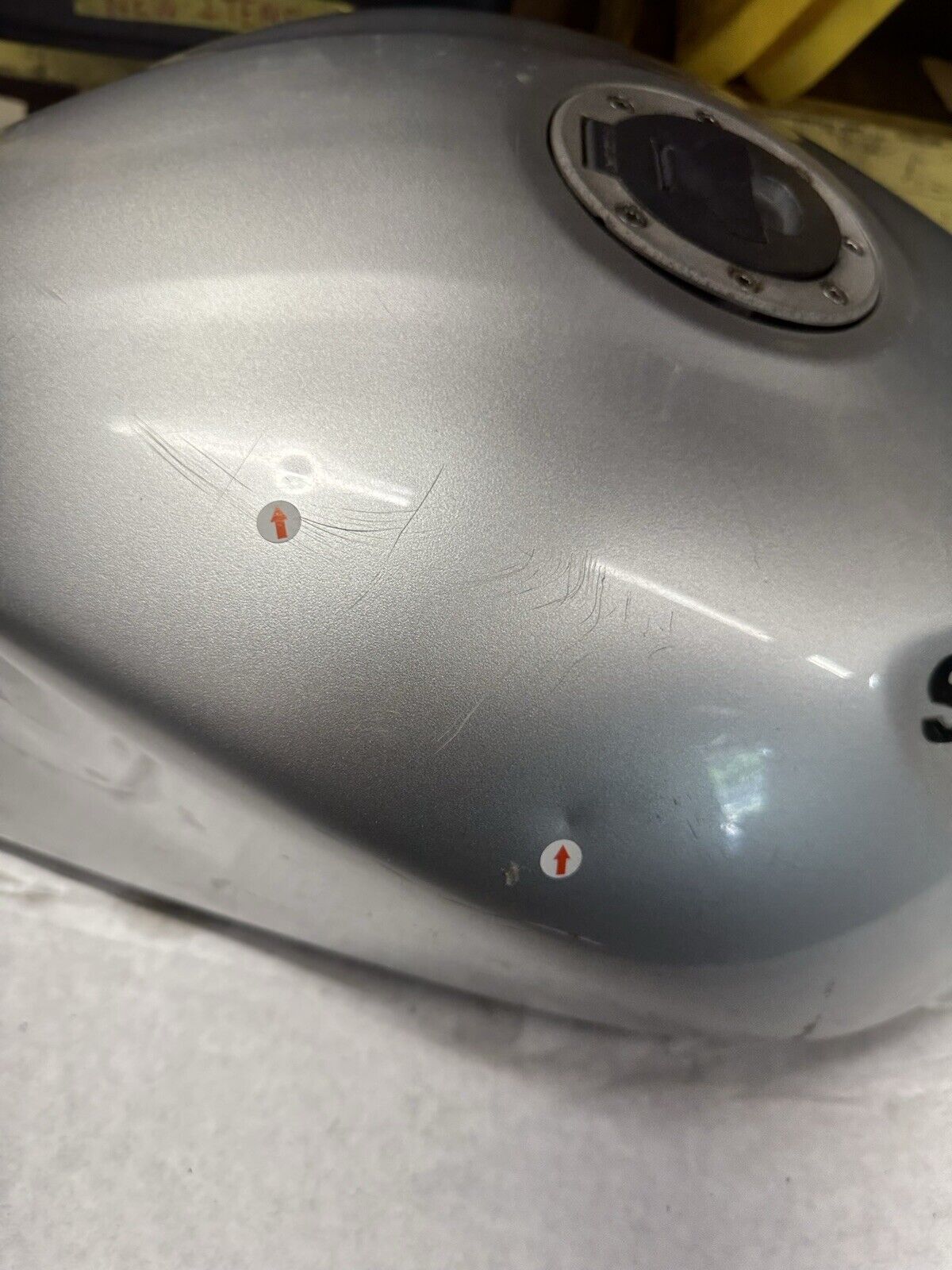 Fuel Gas Tank 2001 Suzuki Bandit GSF1200S 44100-31F30-YD8