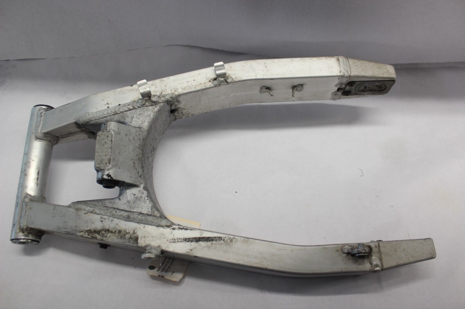 REAR SWINGARM SILVER 61000-27E20 2001 GSF1200 SUZUKI BANDIT