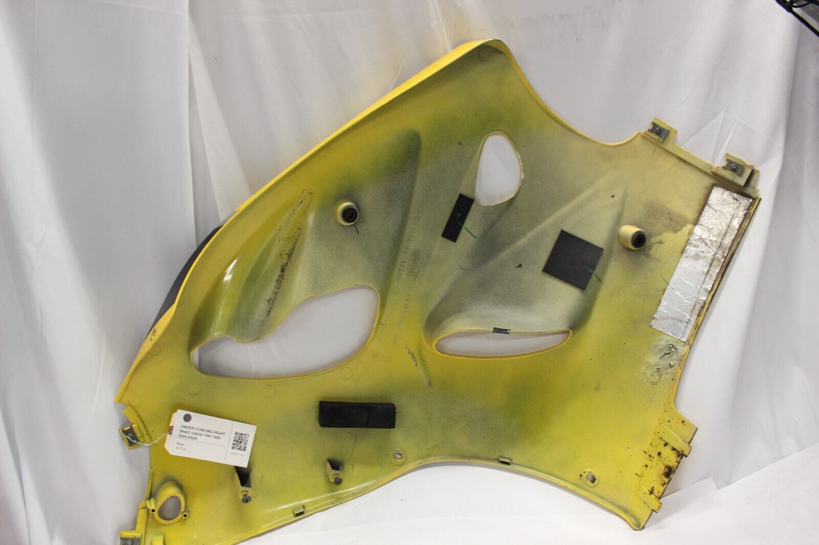 UNDER COWLING RIGHT 94407-34E50-Y9H 1999 Suzuki GSX-R600
