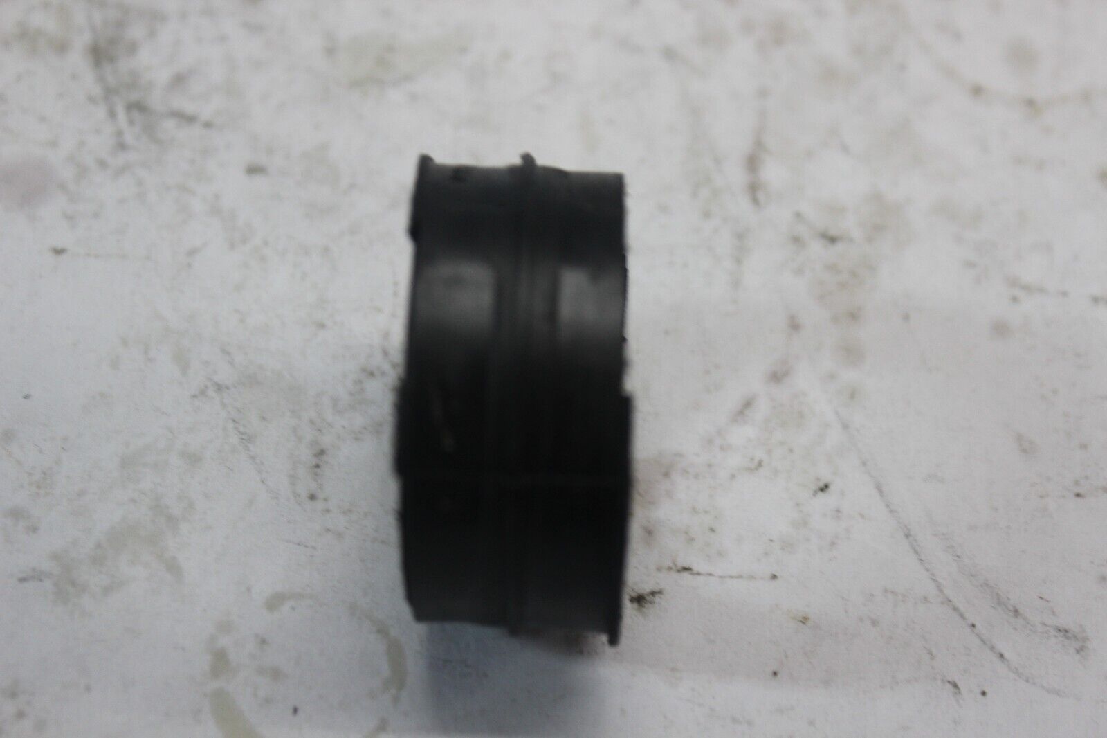 CARB INSULATER 16211-MB0-000 1984 Honda VF700C