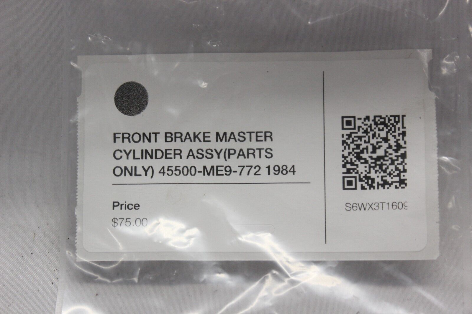 FRONT BRAKE MASTER CYLINDER ASSY(PARTS ONLY) 45500-ME9-772 1984 Honda VF700C