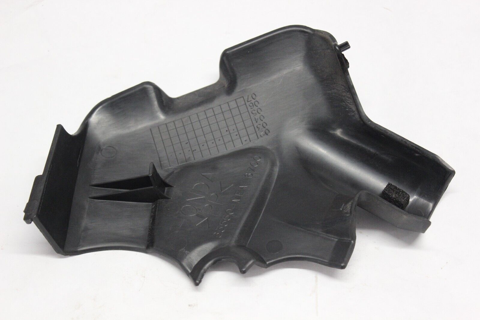 FRONT LEFT SIDE COVER 63550-MEA-670 2005 Honda VTX1300S