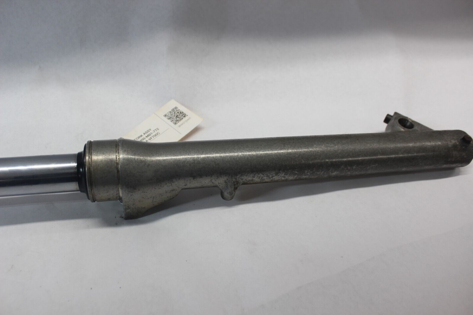 FRONT FORK ASSY RIGHT 51400-MB1-772 1984 HONDA VF700C