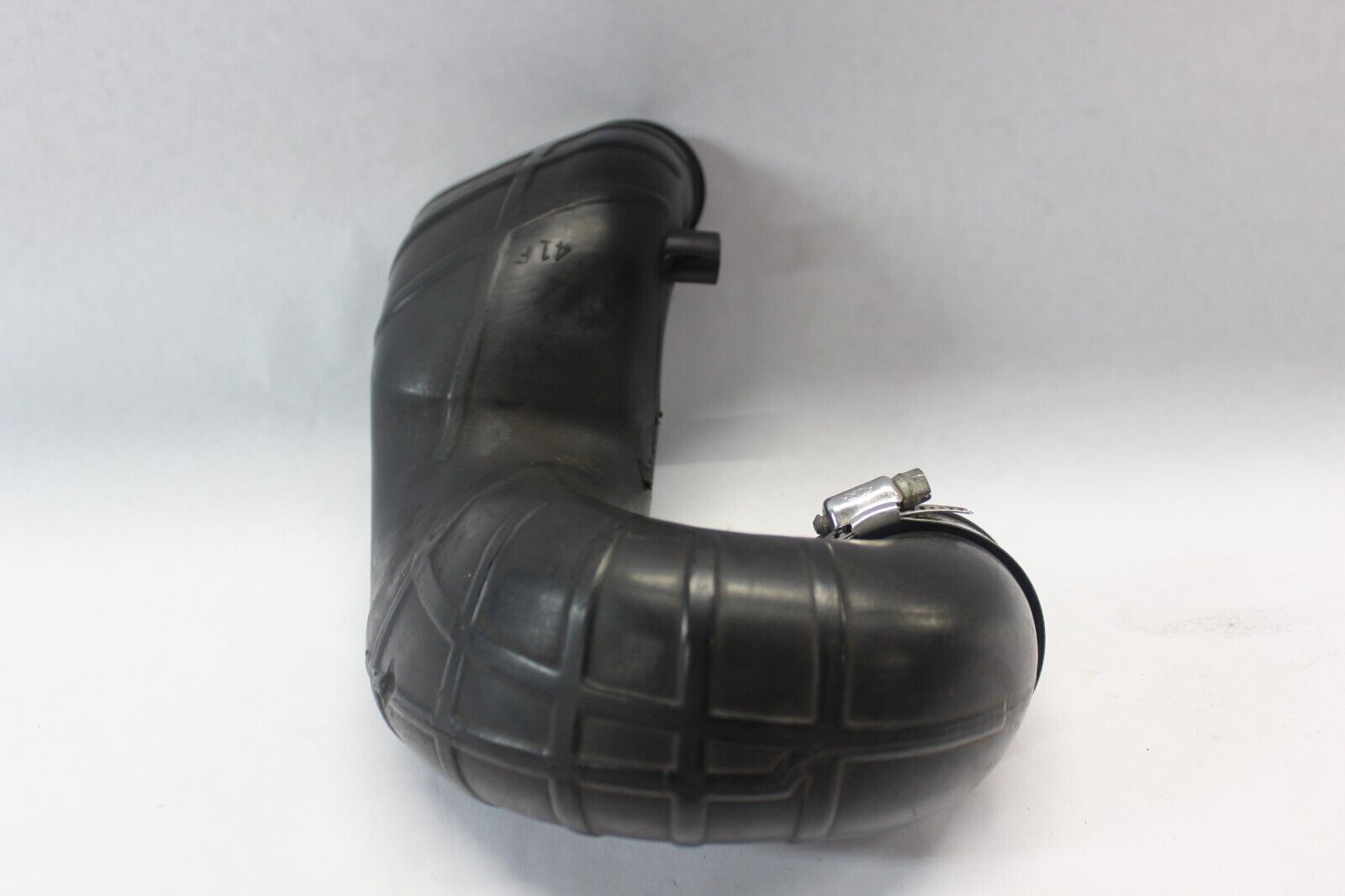 AIR CLEANER OUTLET TUBE 13881-41F00 2003 VL800 VOLUSIA