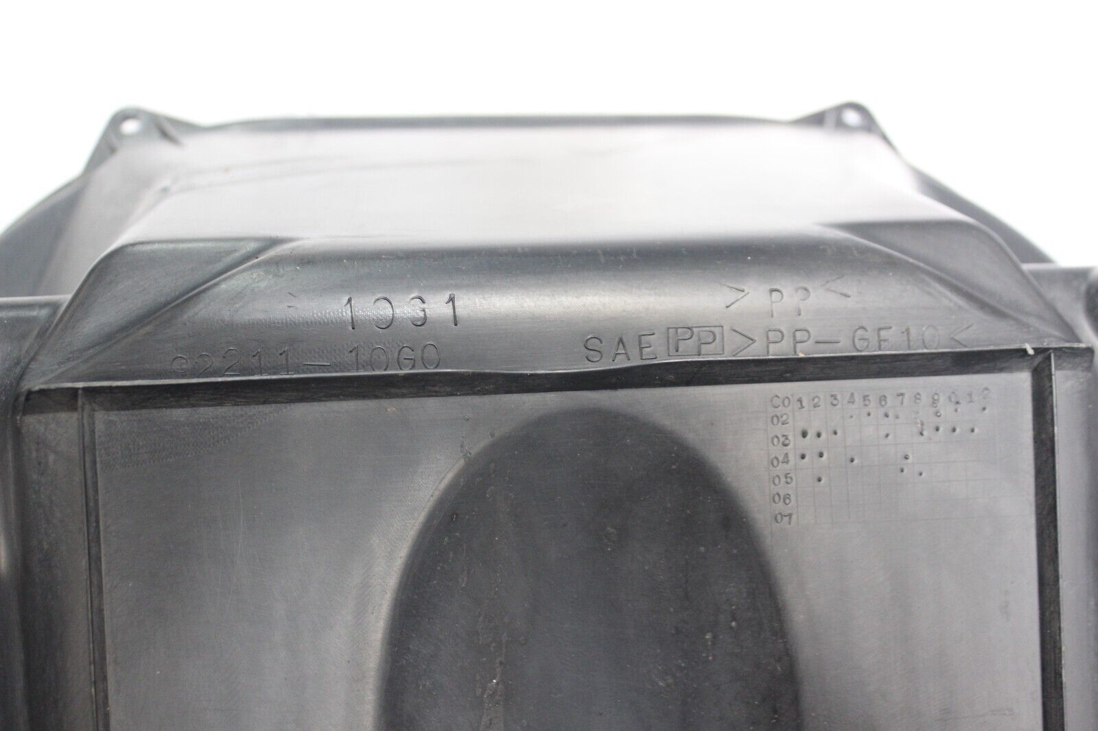 HELMET LOWER BOX 92211-10G10 2006 BURGMAN AN650K6