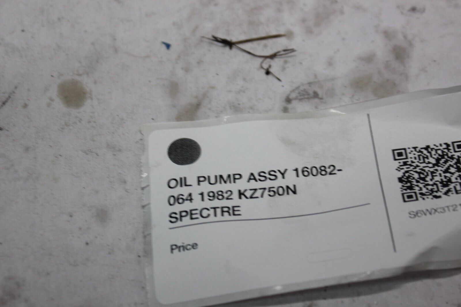 OIL PUMP ASSY 16082-064 1982 KZ750N SPECTRE