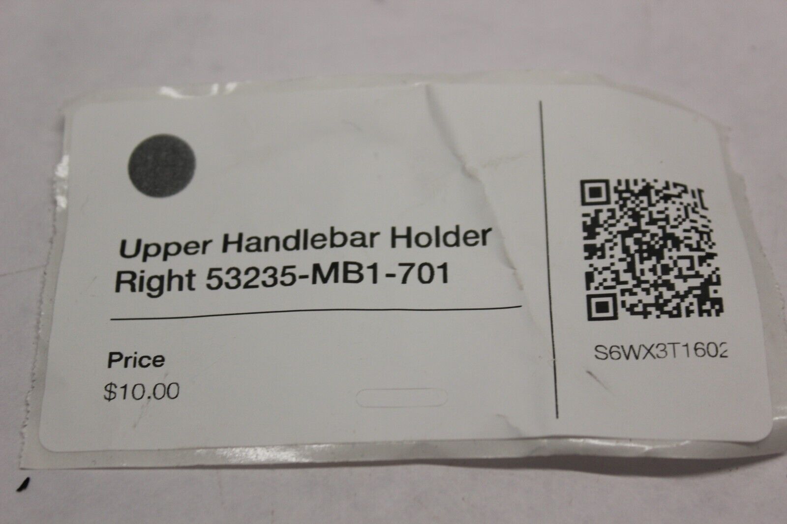 Upper Handlebar Holder Right 53235-MB1-701 1984 Honda VF700C