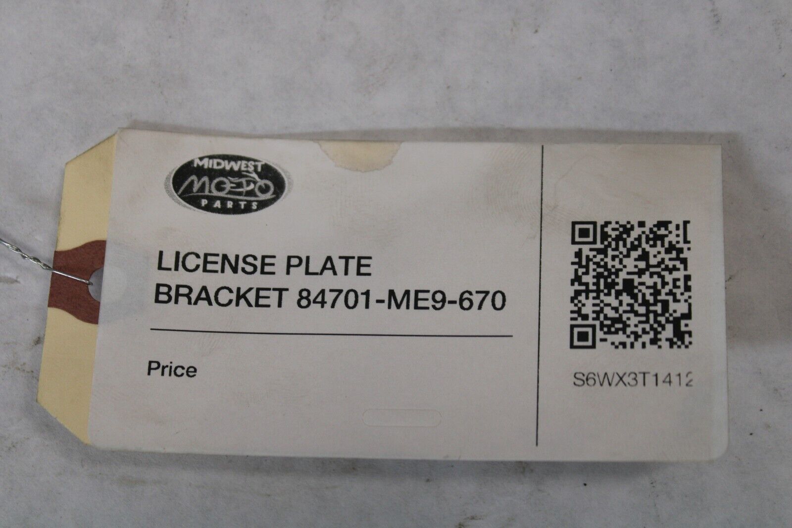 LICENSE PLATE BRACKET 84701-ME9-670 1983 Honda VT750C Shadow