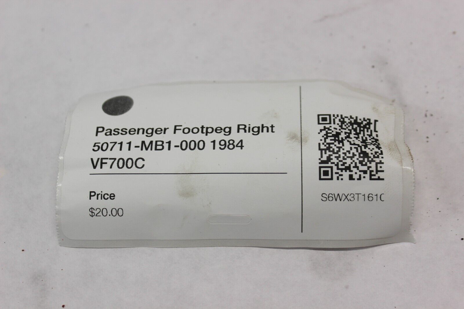 Passenger Footpeg Right 50711-MB1-000 1984 Honda VF700C