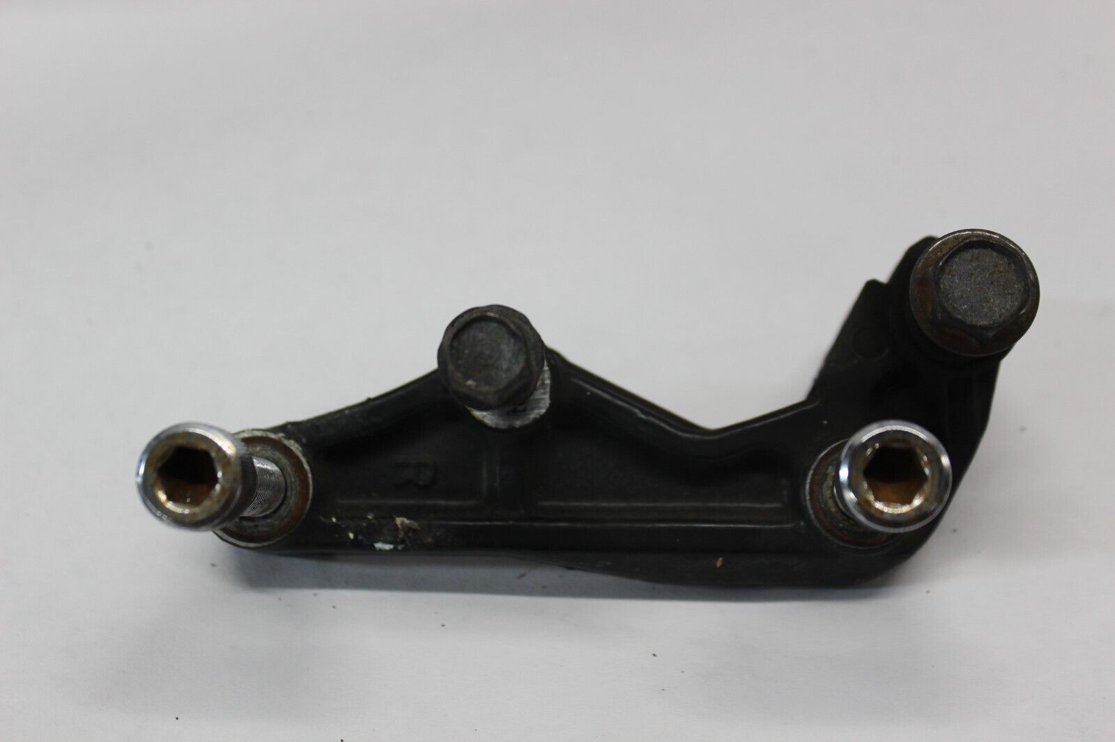 Front Caliper Bracket Right 45210-MA5-006 1984 Honda VF700C