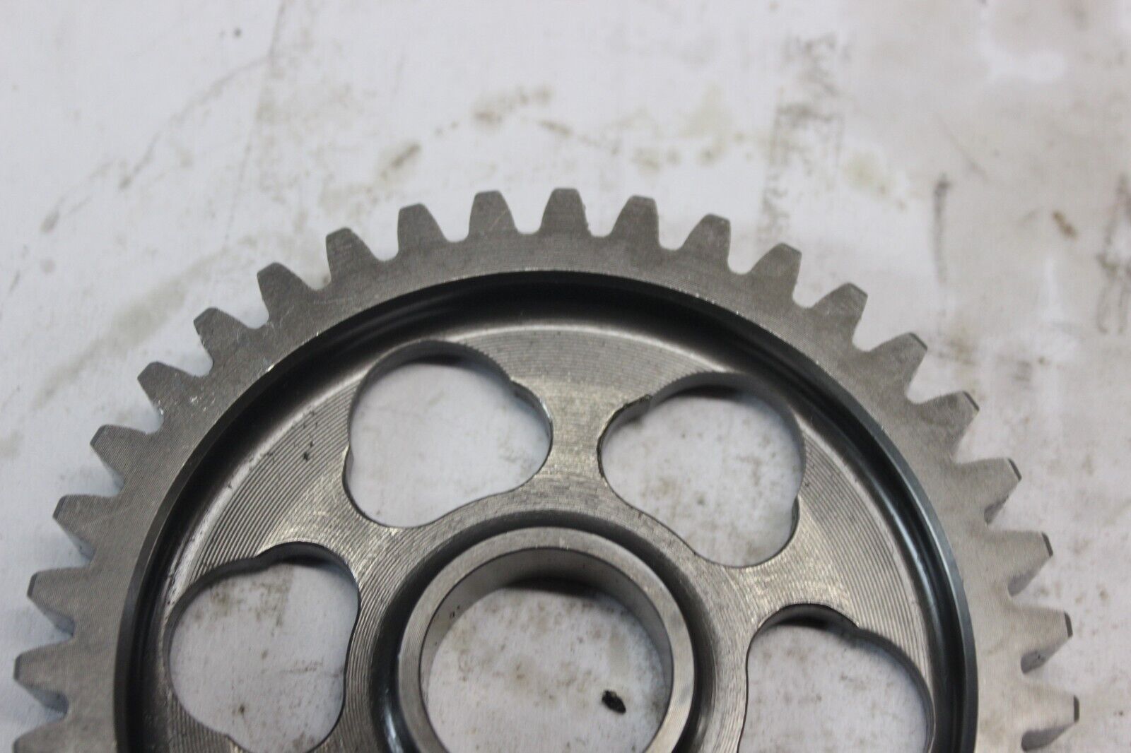 Countershaft Low Gear 39T 23421-MB0-000 1984 HONDA VF700C