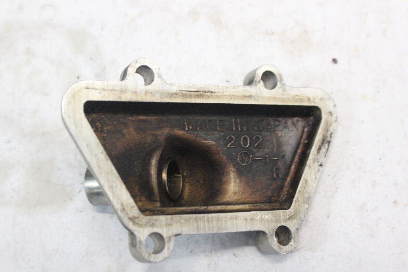 REED VALVE CAP RIGHT 11012-1230 1982 KZ750N SPECTRE