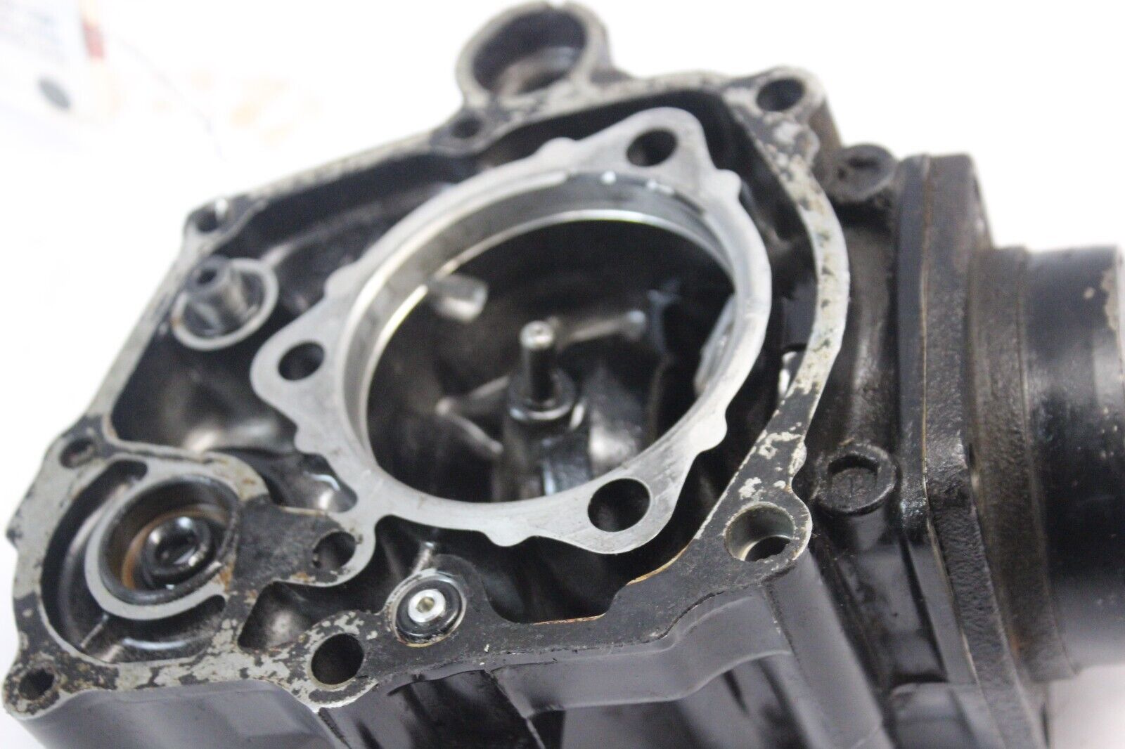 Side Gear Case (W/CROSS SHAFT) SEE PHOTOS 21200-MB0-000 1984 HONDA VF700C