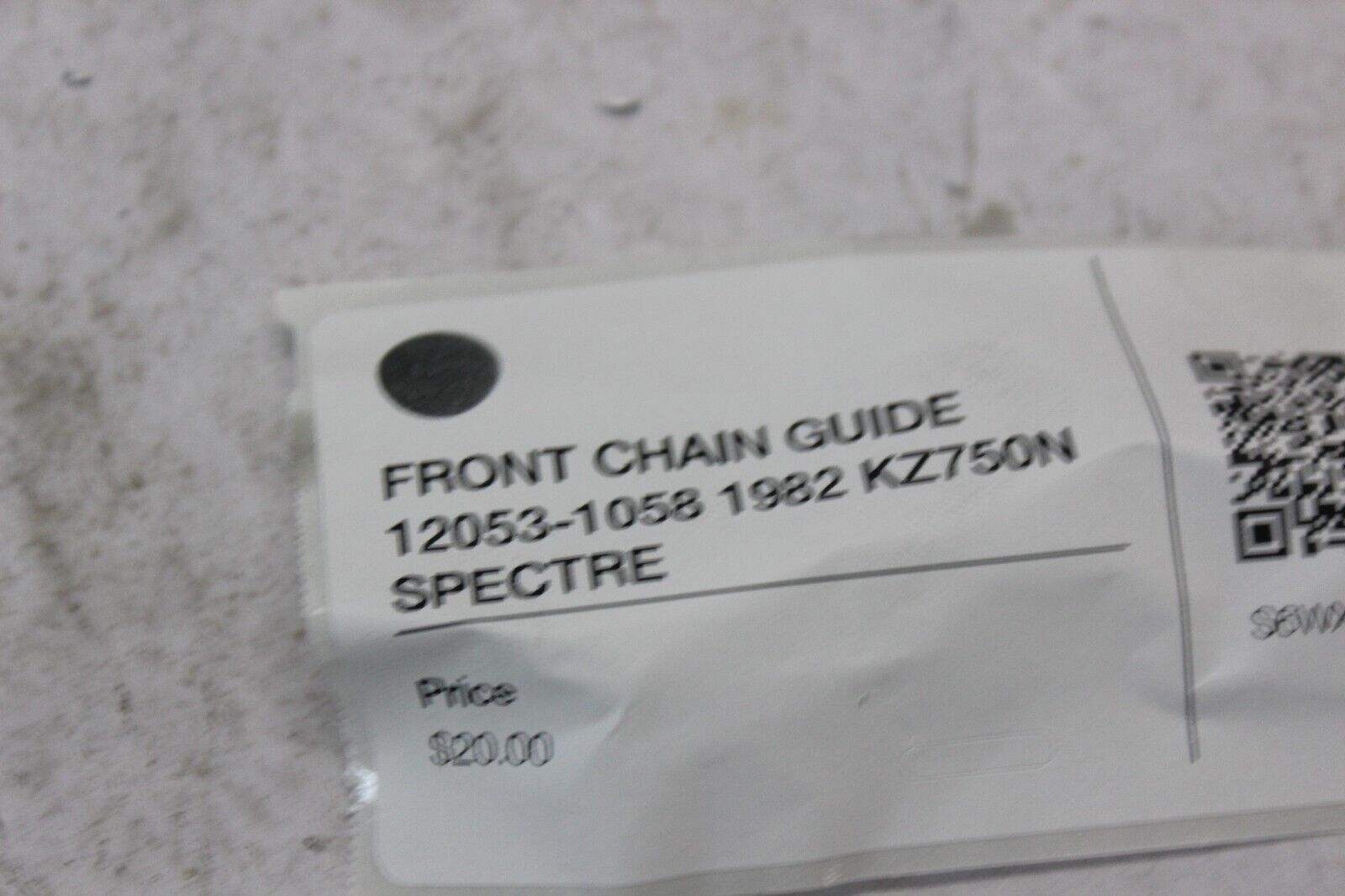 FRONT CHAIN GUIDE 12053-1058 1982 KZ750N SPECTRE
