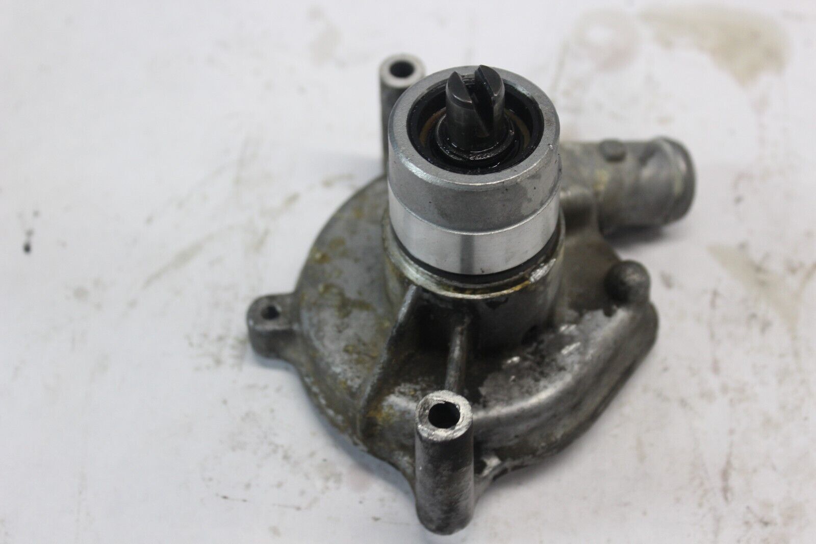 WATER PUMP 19200-MB0-770 1984 HONDA VF700C