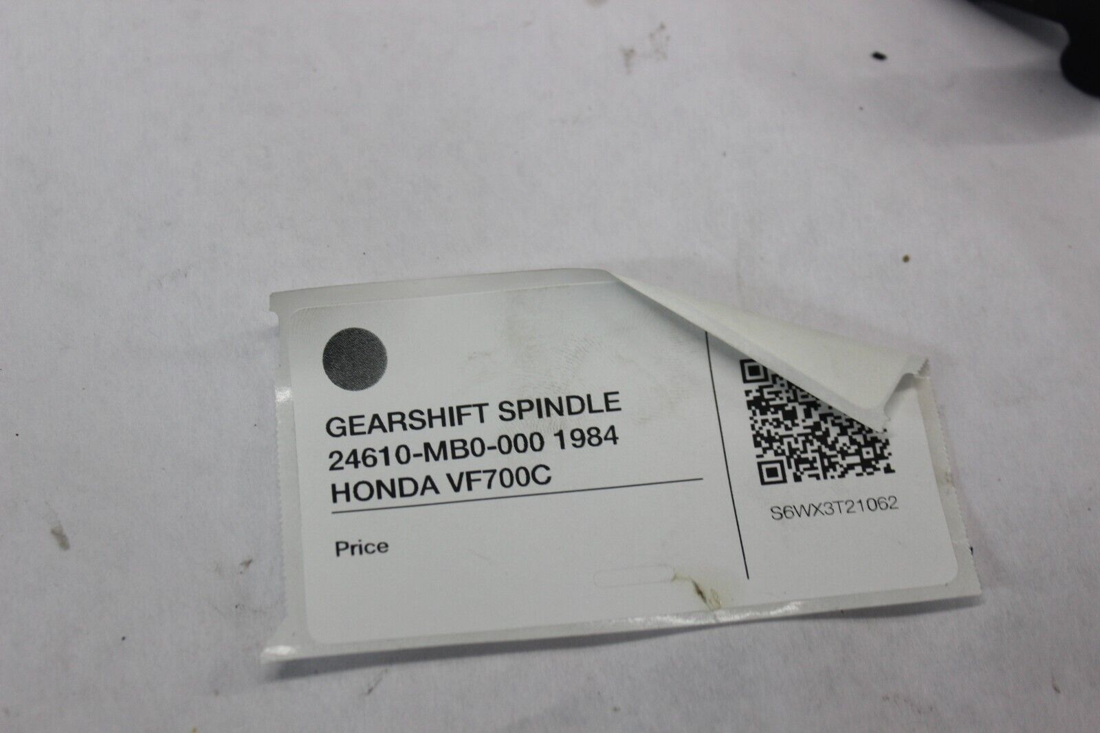 GEARSHIFT SPINDLE 24610-MB0-000 1984 HONDA VF700C