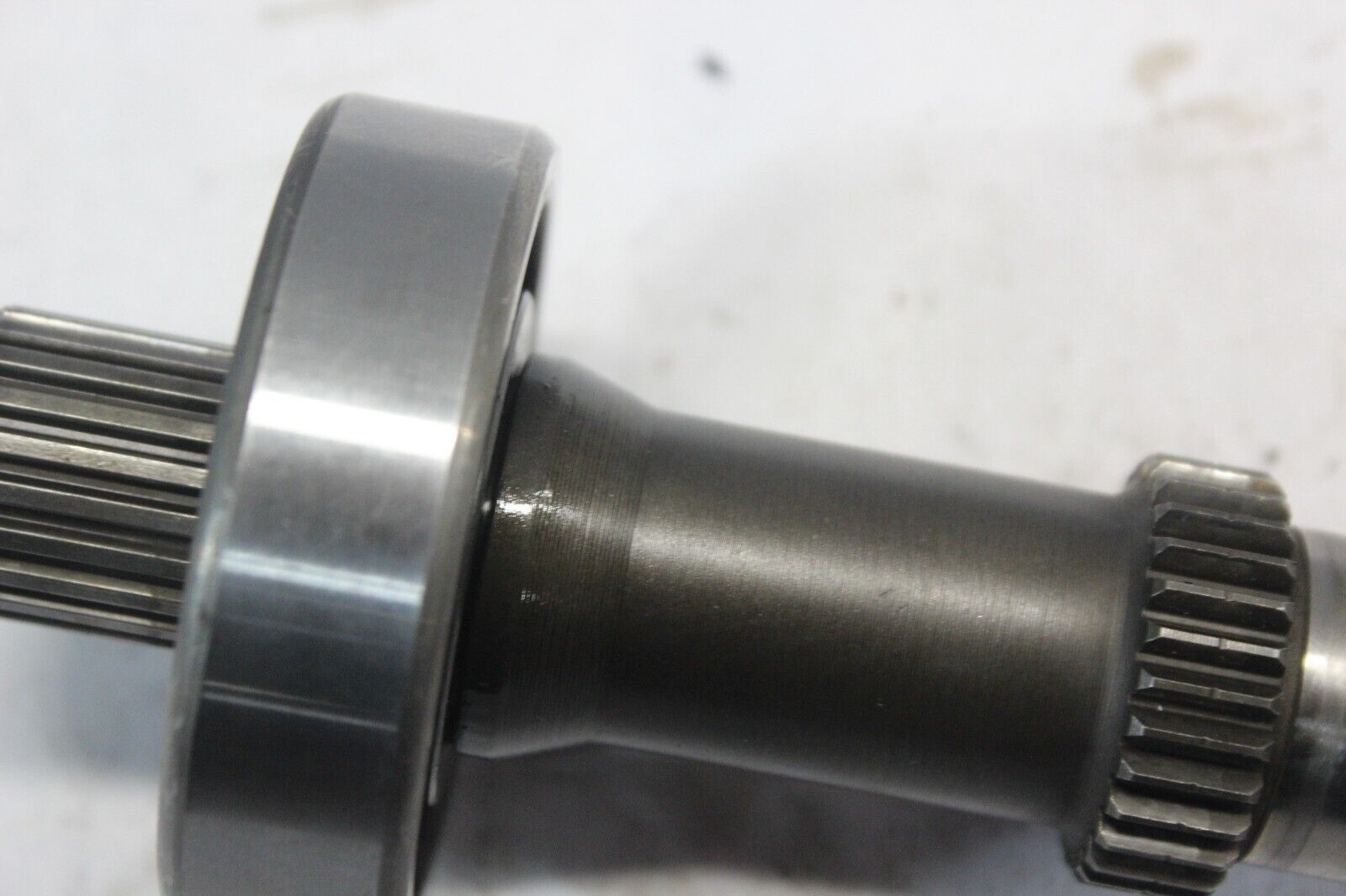 SECONDARY SHAFT 13127-1242 W/BEARING 601B6305 1982 KZ750N SPECTRE