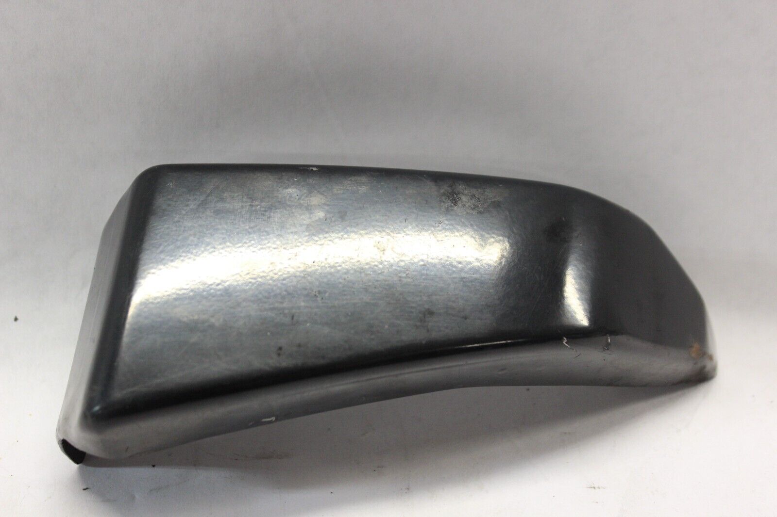 AIR FILTER COVER RIGHT 14025-1429 1982 Kawasaki Spectre KZ750N