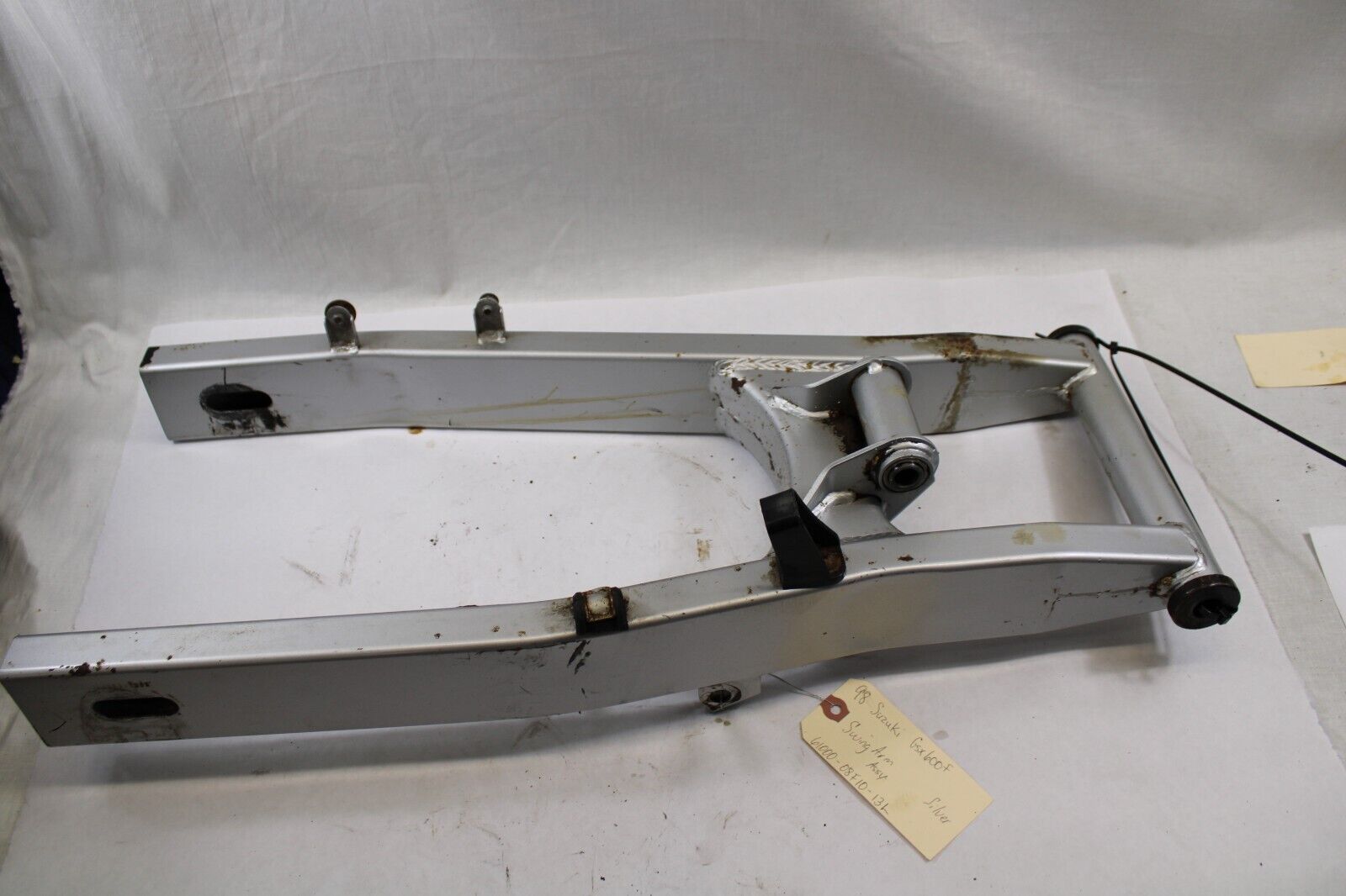 SwingArm Assy Silver 61000-08F10-13L 1998 Suzuki Katana GSX600